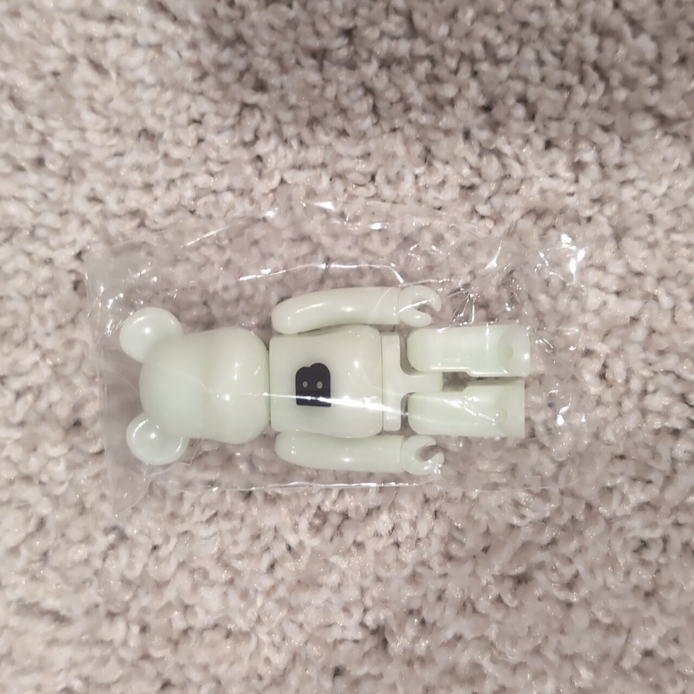 Bearbrick Series 44 Basic B Glow In The Dark Medicom Be@rbrick